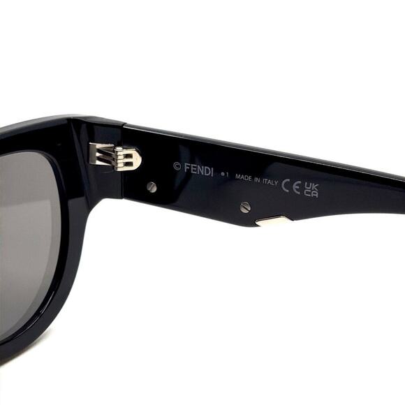 NEW!!! FENDI Sunglasses FE40135F 01A Authentic main image 14